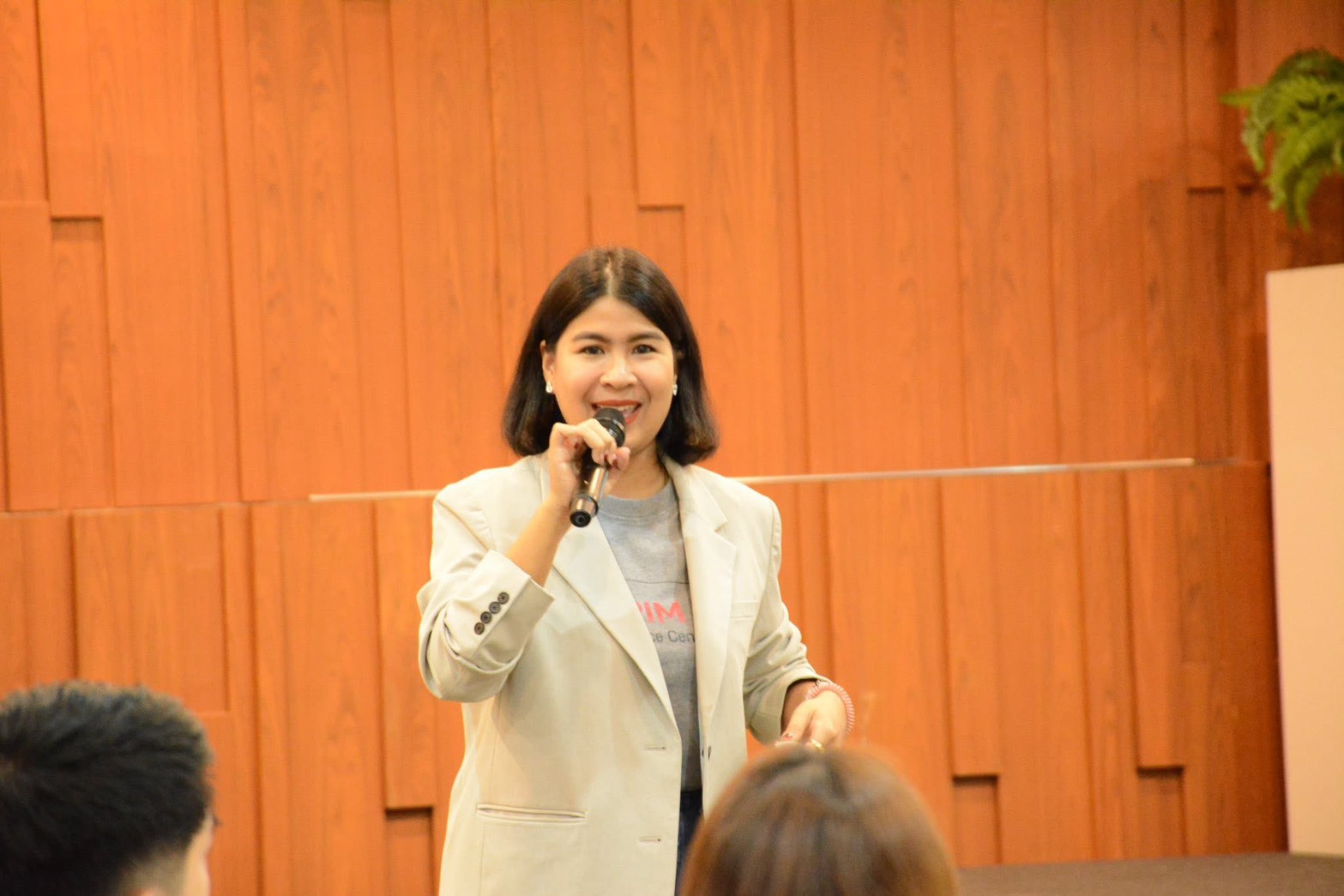 คุณมนัสศิริ นุตยกุล